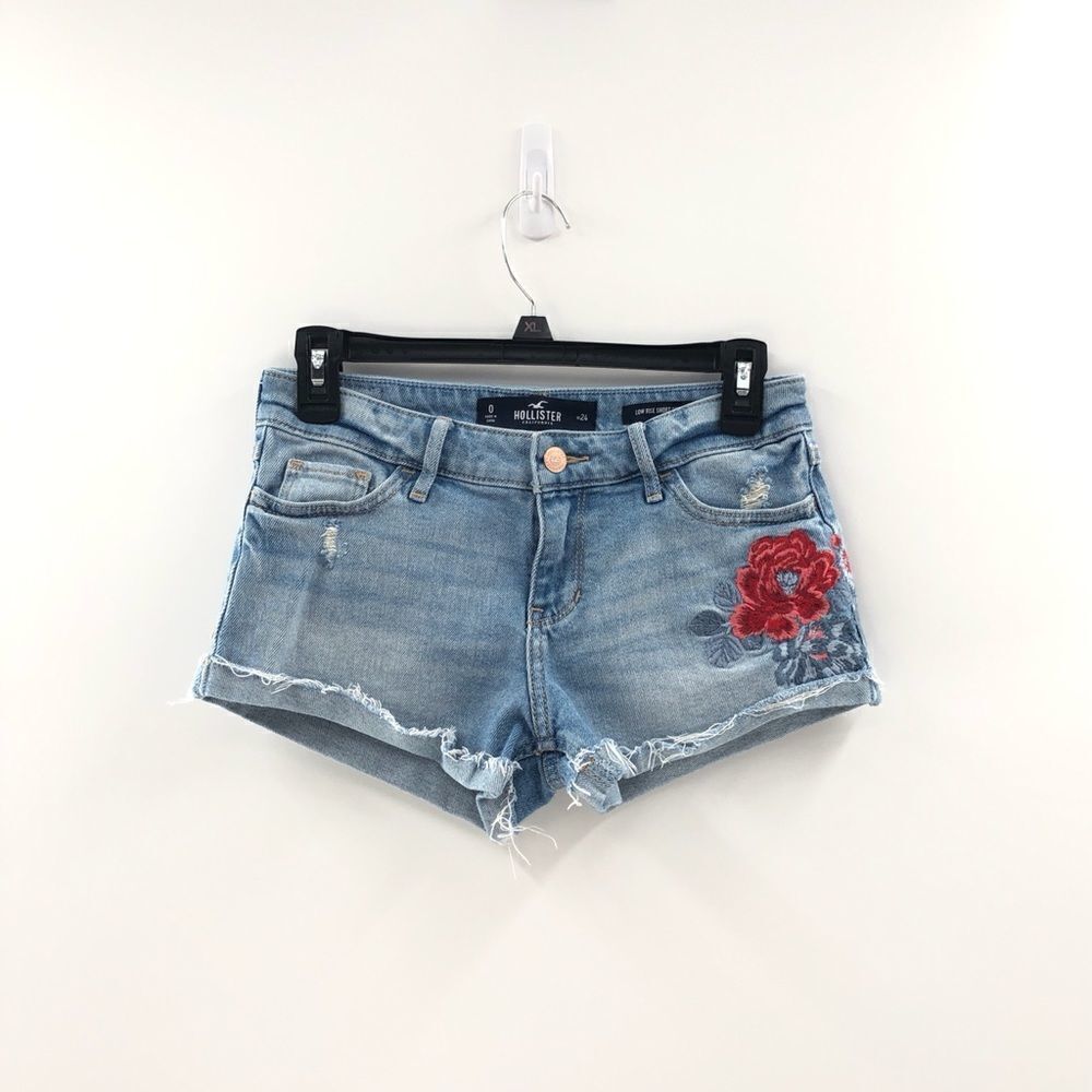 Hollister Low Rise Short Short Floral Embroidered cuff 0/24w